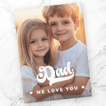 Vater wir Liebe Sie Foto Herzen Text Väter Tag Magnet<br><div class="desc">Kühlschrankmagnet mit Ihrem eigenen Foto und dem Text "Vater,  wir Liebe Sie" flankiert von kleinen,  weißen Herzen.</div>