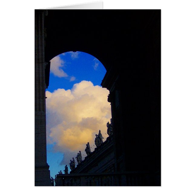 Vatikanbogen mit Wolken (Vorne)