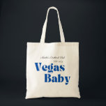 Vegas Bachelorette Tüte Tragetasche<br><div class="desc">"Vegas Baby" thematische Taschen, um mit Ihrem Junggeselinnen-Abschied! Diese Las Vegas thematisch gestalteten, individuell anpassbaren Accessoires sind perfekte Geschenke für Brautpaare. Ändern Sie die Farben, den Namen der Braut, einige der Schriftart, etc. und machen Sie diese für Ihr Bachelorette-Wochenende! Finden Sie die passenden T - Shirt in unserer Bachelorette-Kollektion von...</div>