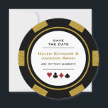 Vegas Poker Chip Black Gold Hochzeit speichern das<br><div class="desc">Dazzle deine Gäste,  indem du ihnen diese Schwarz-,  Gold- und Weiß-Poker-Chips Save the Date Einladungskarten schickst. Sie warten gespannt auf die offizielle Einladung zu dieser unvergesslichen Hochzeit!</div>