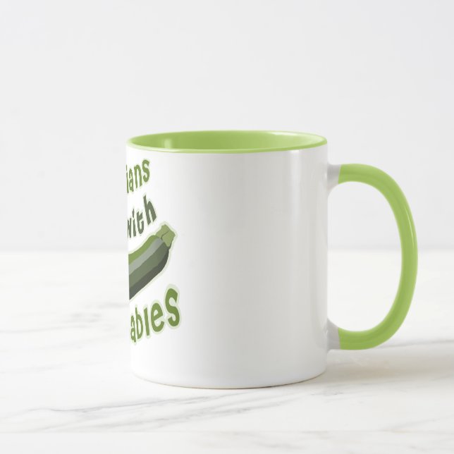 Vegetarier tun es mit Gemüse Tasse (Rechts)