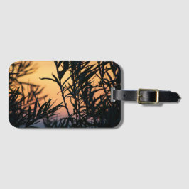 Vegetation bei Sonnenuntergang Gepäckanhänger