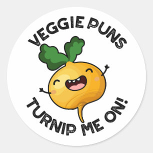 Veggie Puns Turnip Me on Funny Gemüse Puppe Runder Aufkleber