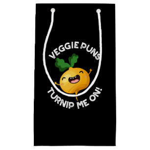 Veggie Puns Turnip Me on Funny Pun Dark BG Kleine Geschenktüte