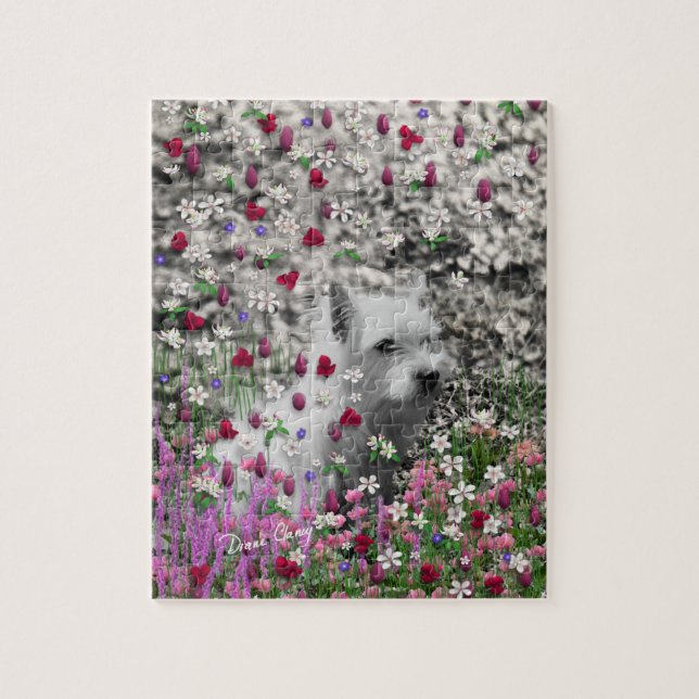 Veilchen in den Blumen - weißer Westie Hund (Vertikal)