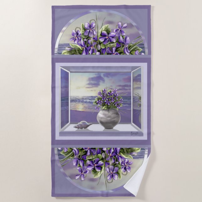 Veilchen in einem Mondglas Strandtuch (Vorderseite)