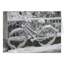 Vélo couvert de neige