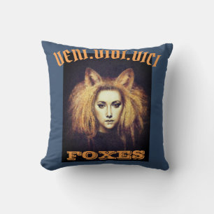 Veni Vidi Vici Foxes Fox Girl Throw Cushion Kissen