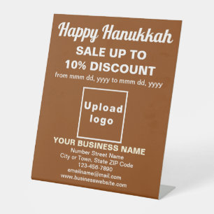 Vente de Hanukkah d'affaires sur un panneau sur pi