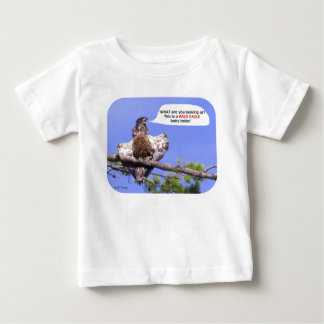 Verärgerter junger Weißkopfseeadler Baby T-shirt