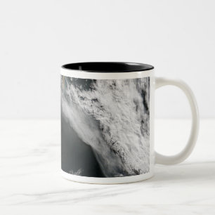 Veraschen Sie Feder von der Eruption von Chaiten Zweifarbige Tasse
