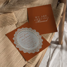 Verbrannte Orange Terrakotta-Spitze Old Money Hoch
