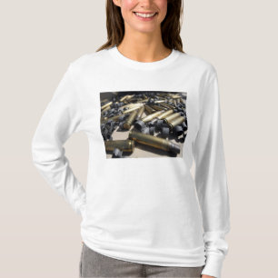 Verbrauchter Messing und aufgelöste Verbindungen T-Shirt
