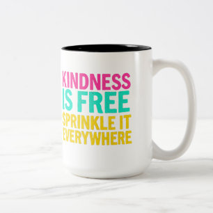 Verbreite Freundlichkeit: Inspirierendes Zitat Zweifarbige Tasse