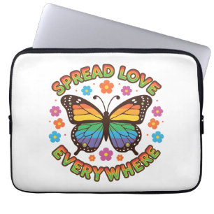 Verbreite Liebe überall – Regenbogen-Schmetterling Laptopschutzhülle