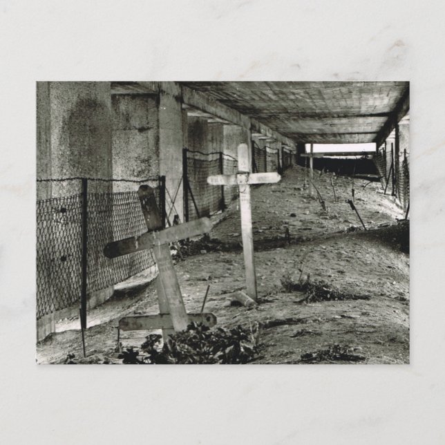 Verdun, Bayonet Denkmal 1nterior Postkarte (Vorderseite)