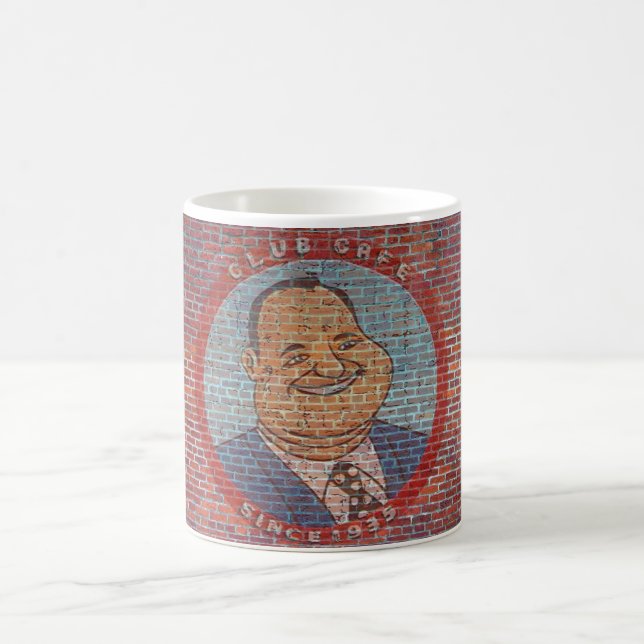Verein-Café-fetter Mann auf Ziegelstein-Wand-Tasse Kaffeetasse (Mittel)