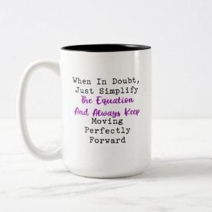 Vereinfachen Sie die Gleichung und bewegen Sie sic Zweifarbige Tasse