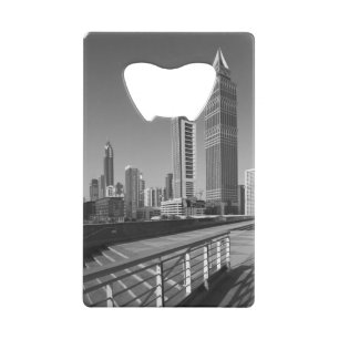 Vereinigte Arabische Emirate, Dubai, Dubai City. Kreditkarten Flaschenöffner