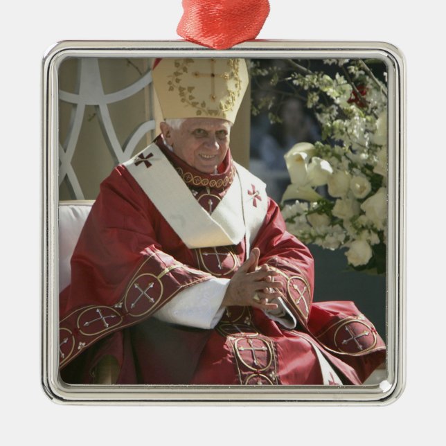 Vereinigte Staaten, Washington, D.C. Papst Benedik Ornament Aus Metall (Vorne)