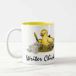 Verfasser-Küken mit Papier, Feder-Spule und Tinte Zweifarbige Tasse