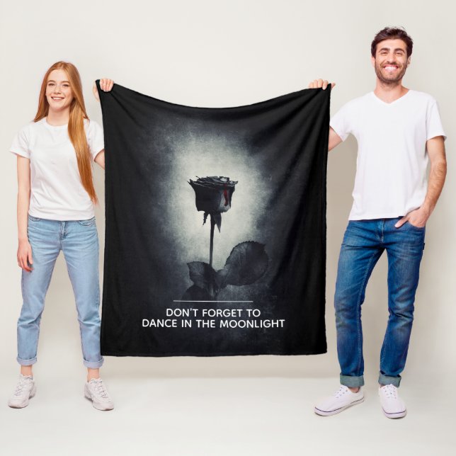 Vergiss nicht, im Mondschein zu tanzen Fleecedecke (Beispiel)