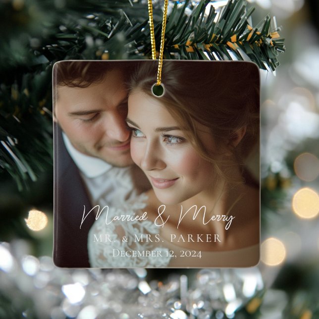 Verheiratet & fröhlich! Elegant, simpel, Foto Keramikornament (Married & Merry! Elegant, Simpel, Photo Ceramic Ornament)