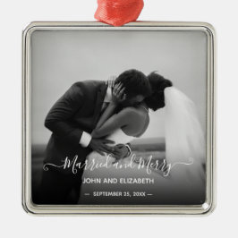 Verheiratet Merry First Christmas Schwarz-weißes F Ornament Aus Metall