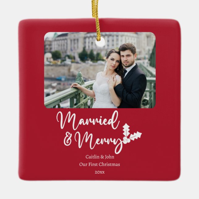 Verheiratet Merry Newlyweds Erstes Foto Red Keramikornament (Vorderseite)