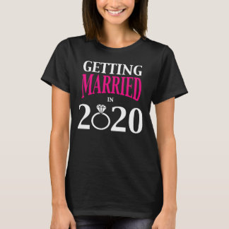 Verheiratete Braut veranlassen, Verlobung 2020 zu T-Shirt