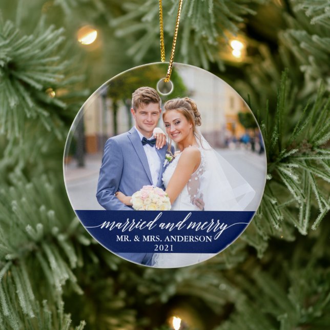 Verheiratete und fröhliche Calligrafie Wedding Blu Keramik Ornament (Baum)