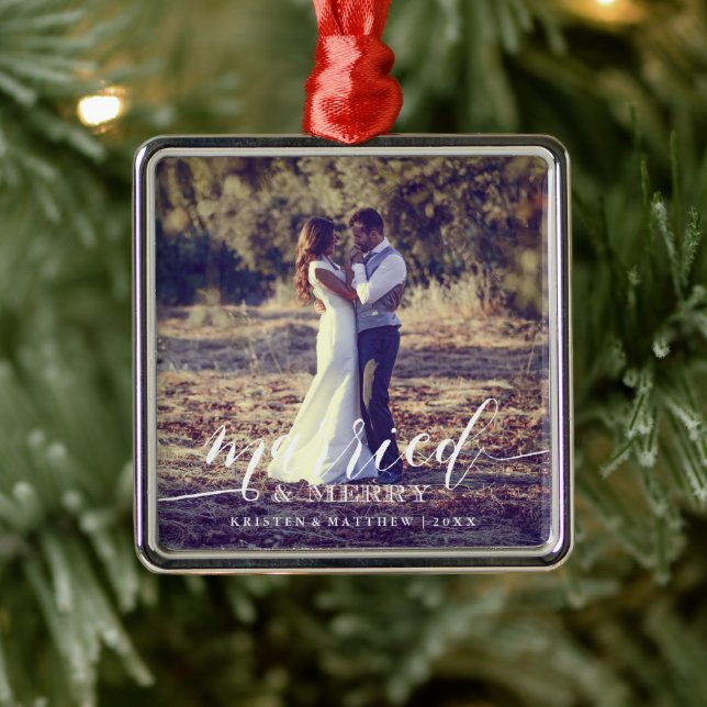Verheiratetes und fröhliches Newlyweds Weihnachts- Ornament Aus Metall (Baum)