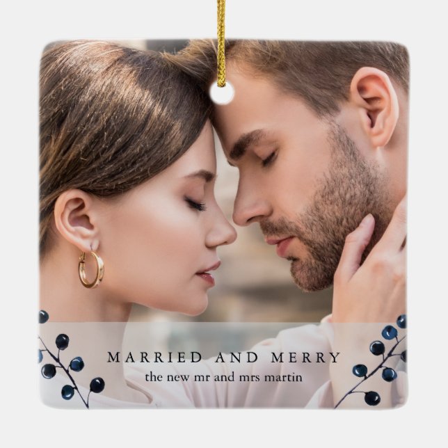 Verheiratetes und Merry Blue Winter Berries Foto Keramikornament (Rückseite)