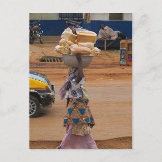 Verkauf von Brot in Ghana Postkarte