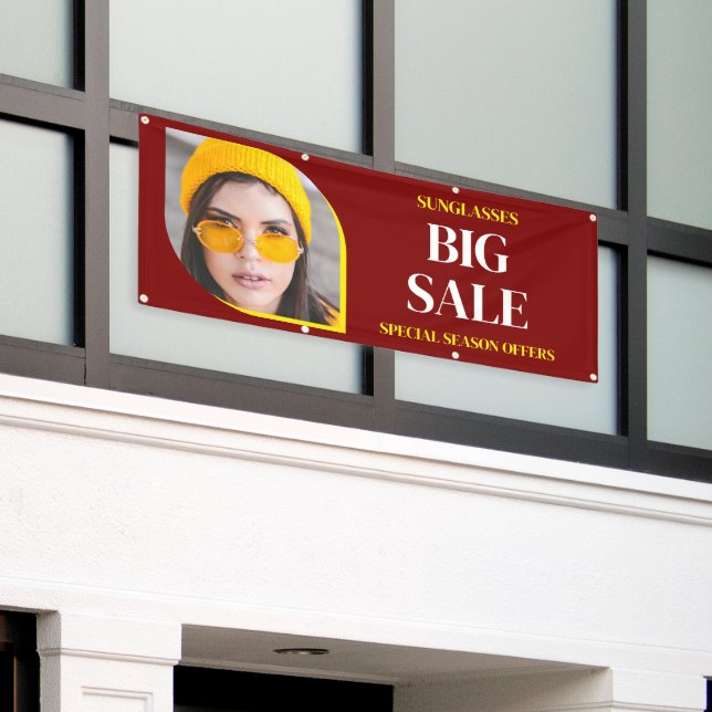 Verkaufsangebot für Sonnenbrillen mit individuelle Banner (Äußeres Gebäude)
