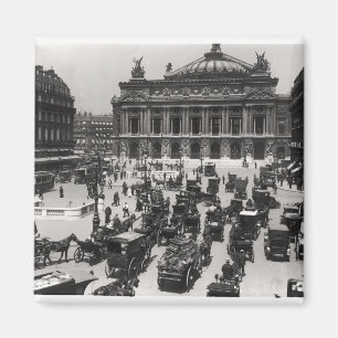 Verkehr vor dem Paris-Opernhaus Magnet