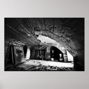 Verlassener Keller Poster