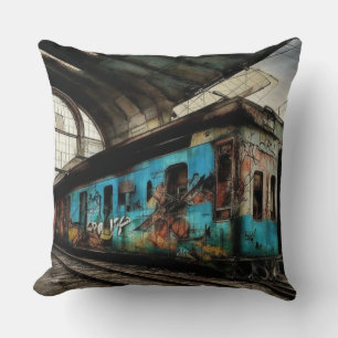 Verlassener Zug mit Graffiti Urban Street Art Kissen