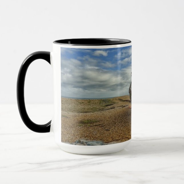 Verlassenes hölzernes Fischerboot | Dungeness Tasse (Links)