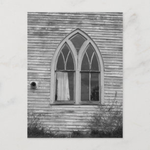 Verlassenes Kirchenfenster Schwarz und Weiß Postkarte