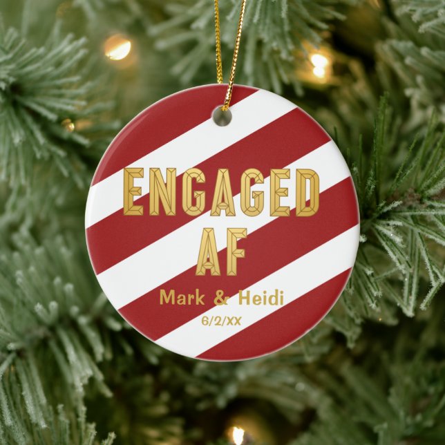 Verlobt AF Funny Personalisiert Red Verlobung Keramik Ornament (Baum)