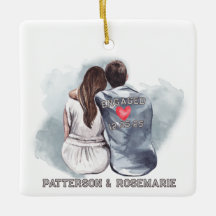 Verlobte Couple Cuddling - Romantische Rückansicht