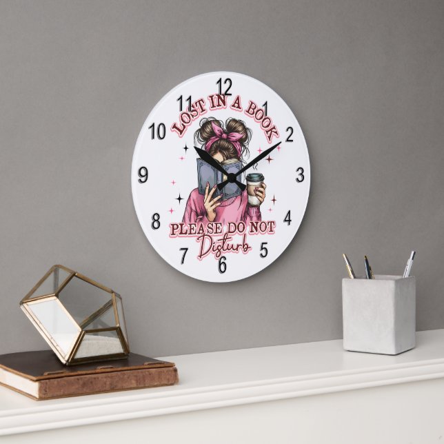 Verloren in einem Buch... Große Wanduhr (Büro)