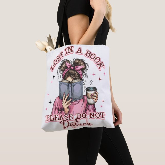 Verloren in einem Buch... Tasche (Von Nahem)