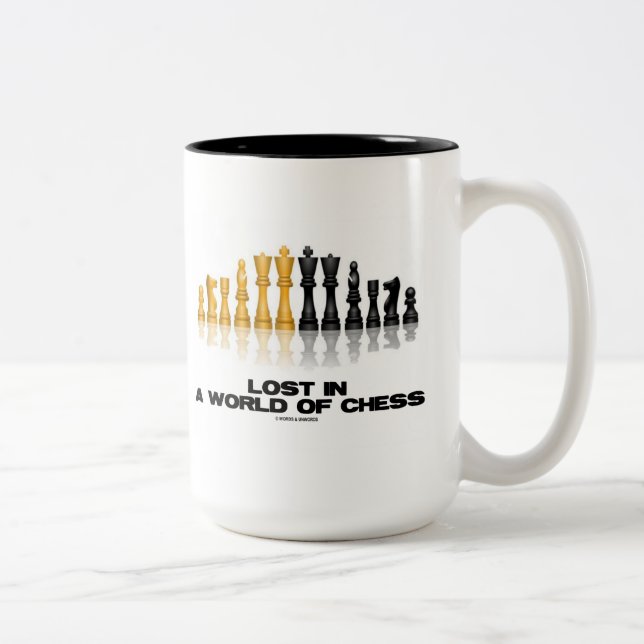 Verloren in einer Welt des Schachs (Reflektives Sc Zweifarbige Tasse (Rechts)