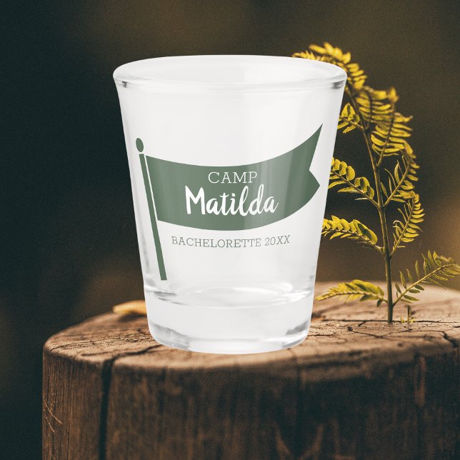 Verre A Shot Camp Bachelorette Mountain Drapeau vert Camping (camp bachelorette camping bachelorette party favors shot glass camp flag)