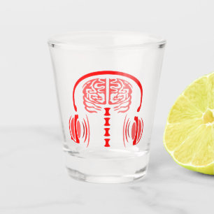 Verre A Shot Cerveau rouge à écouter de la musique forte