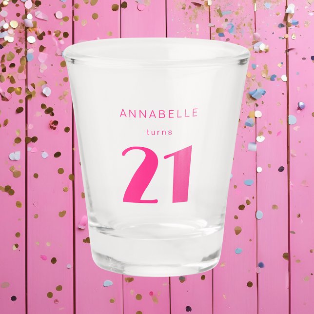 Verre A Shot Fête d'anniversaire moderne 21e Vingt et une rose (Blush pink custom shot glass for girls 21st birthday party celebrations.)