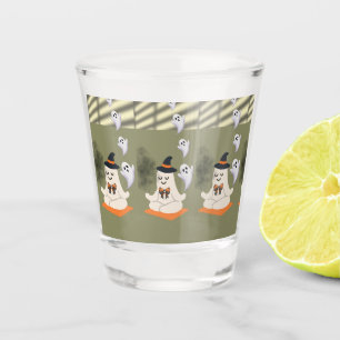 Verre A Shot Joli fantôme méditant avec chapeau de sorcière