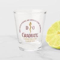 Maroon Osteopathic Médicale School Graduation